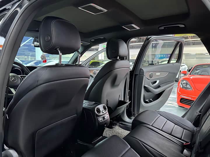 Фото 10 - Mercedes-Benz GLC-Class