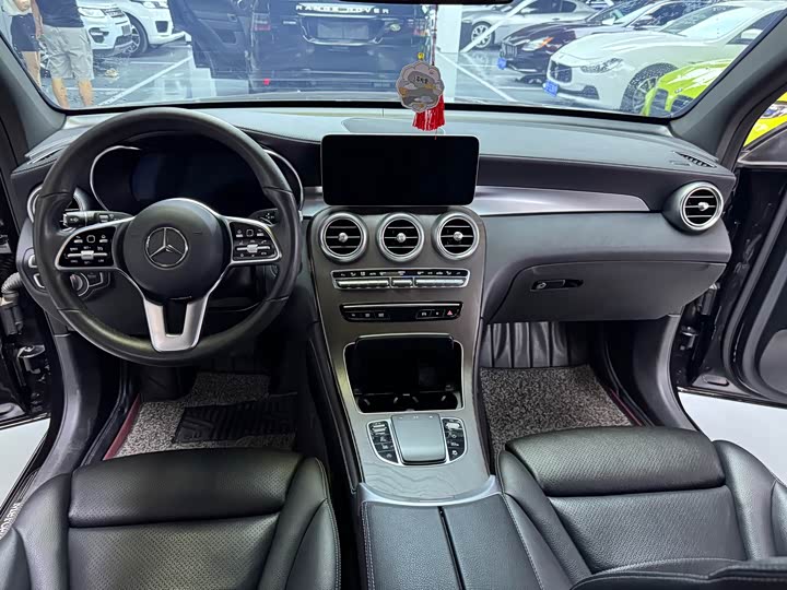 Фото 11 - Mercedes-Benz GLC-Class