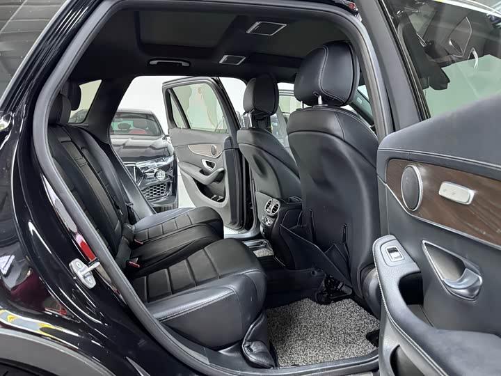 Фото 13 - Mercedes-Benz GLC-Class