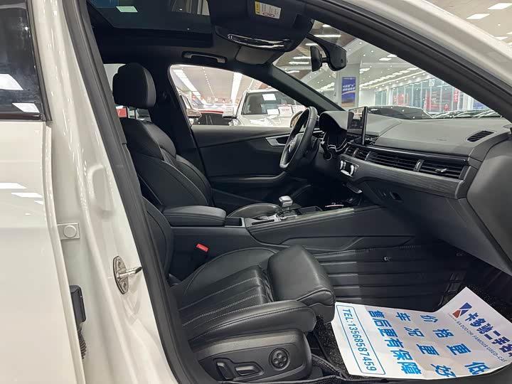 Фото 7 - Audi A4L