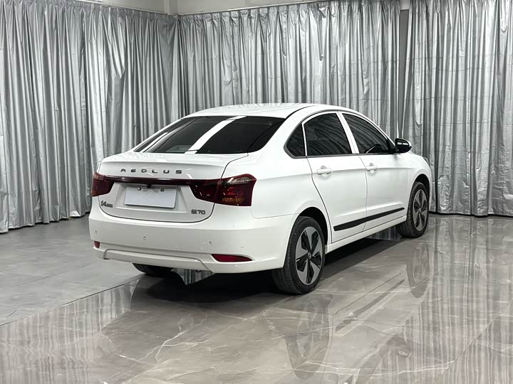 Фото 15 - Dongfeng Aeolus E70