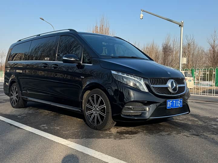 Фото 1 - Mercedes-Benz V-Class