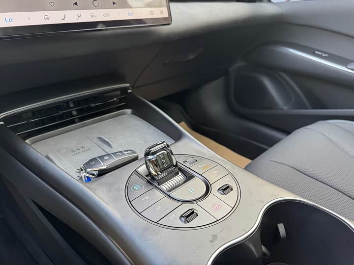 Фото 13 - BYD Seal