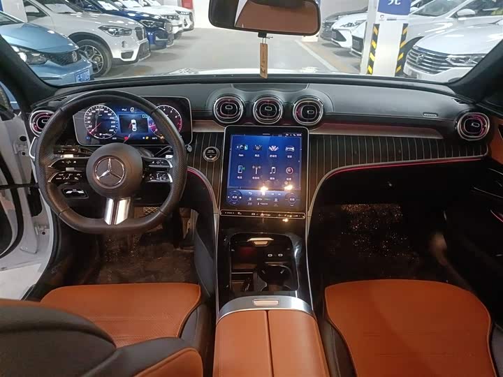 Фото 10 - Mercedes-Benz C-Class