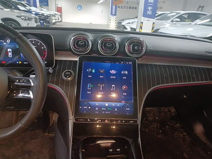 Фото 13 - Mercedes-Benz C-Class