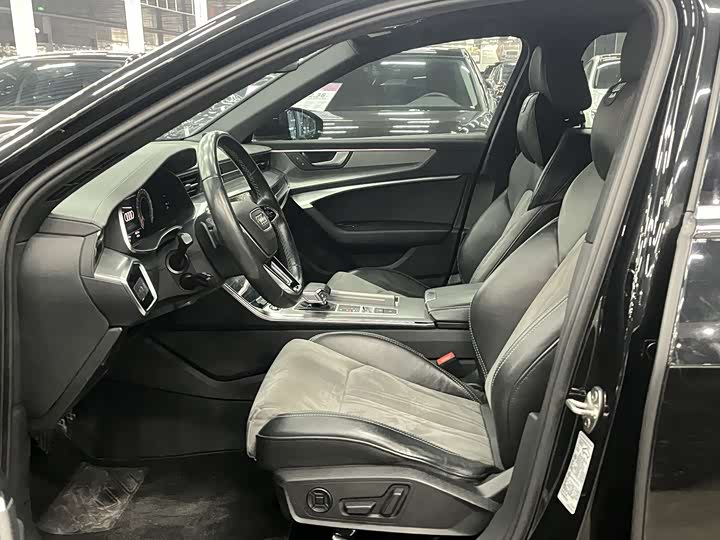 Фото 4 - Audi A6L