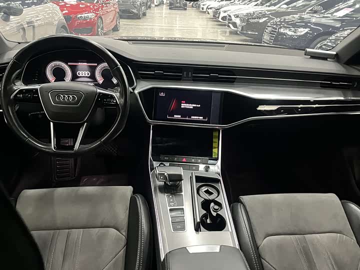 Фото 5 - Audi A6L