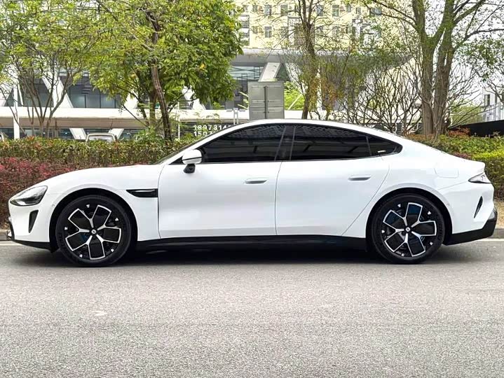 Фото 4 - Xiaomi SU7