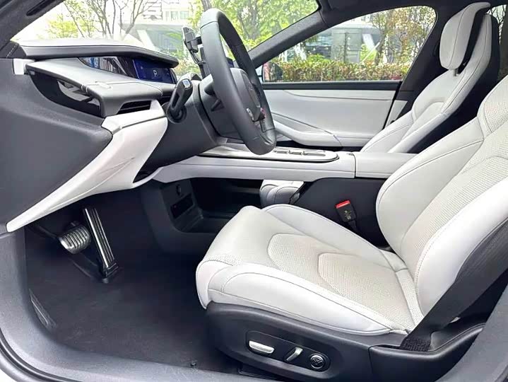 Фото 7 - Xiaomi SU7