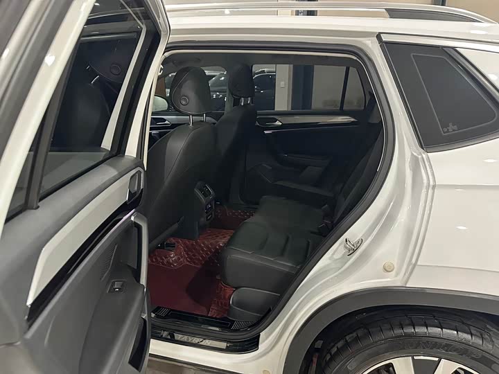 Фото 13 - Volkswagen Tayron