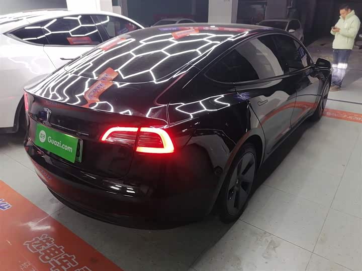 Фото 7 - Tesla Model 3