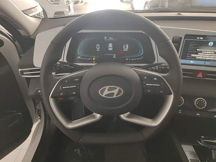 Фото 11 - Hyundai Elantra N line