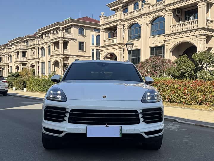 Фото 2 - Porsche Cayenne Hybrid