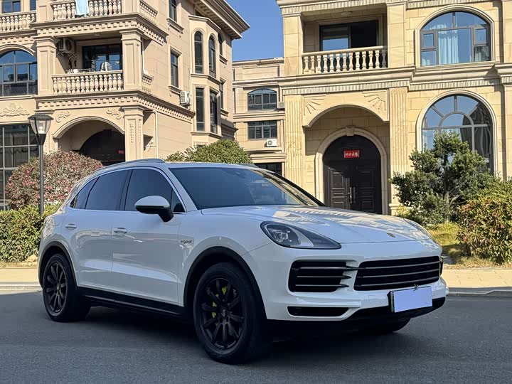 Фото 3 - Porsche Cayenne Hybrid