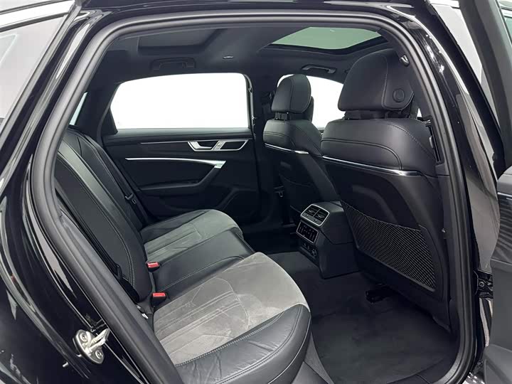 Фото 20 - Audi A6L