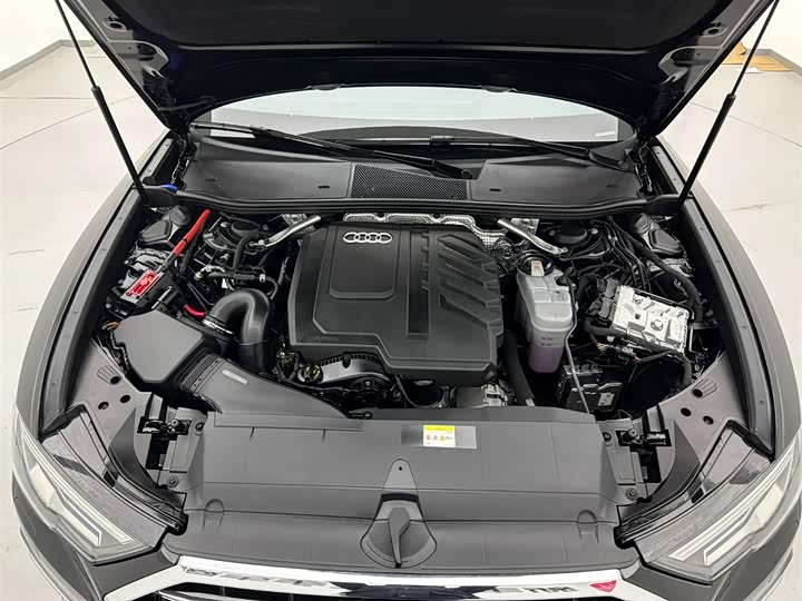 Фото 26 - Audi A6L