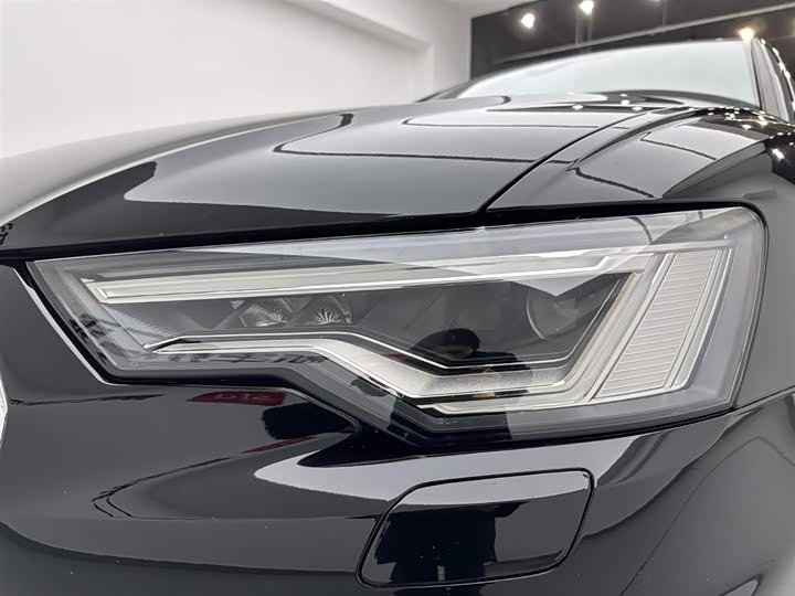 Фото 28 - Audi A6L