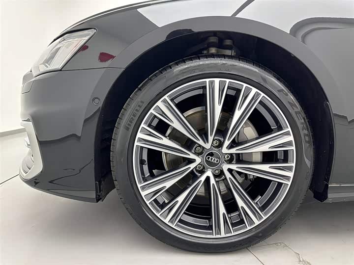 Фото 29 - Audi A6L