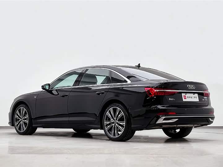 Фото 6 - Audi A6L