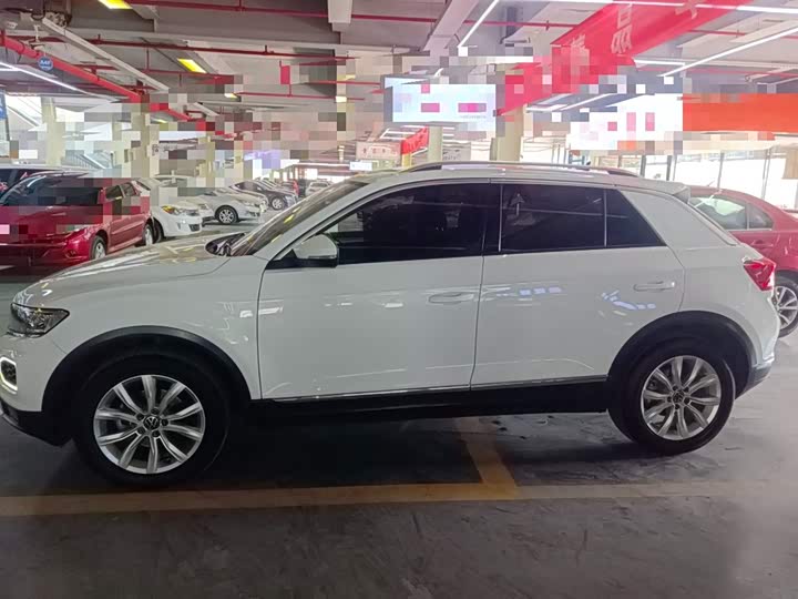 Фото 5 - Volkswagen T-Roc