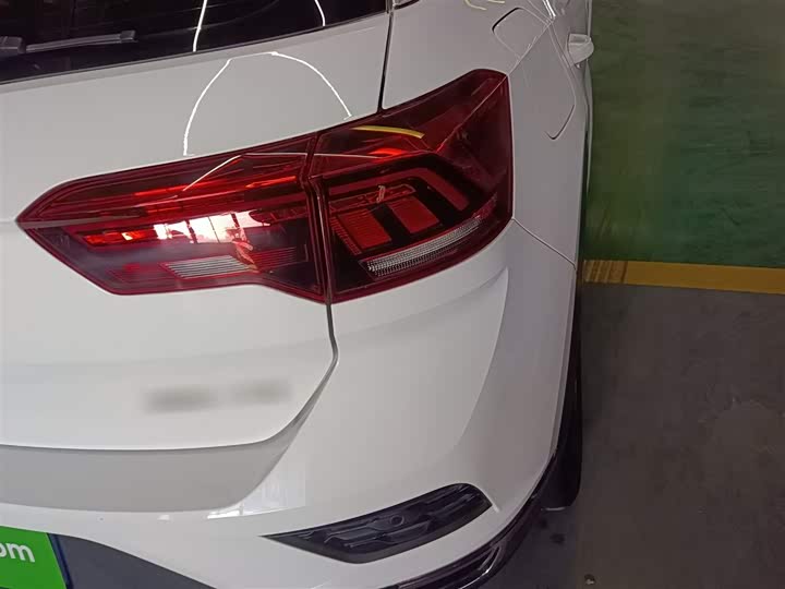 Фото 8 - Volkswagen T-Roc