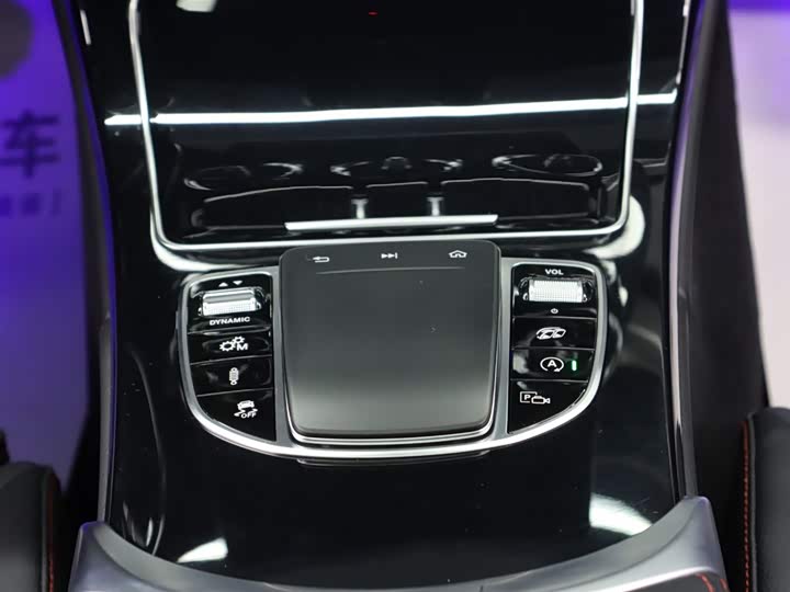 Фото 18 - Mercedes-Benz C-Class AMG