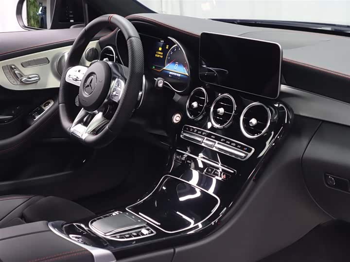 Фото 19 - Mercedes-Benz C-Class AMG