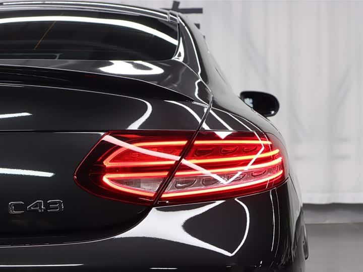 Фото 24 - Mercedes-Benz C-Class AMG