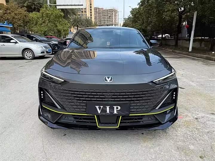 Фото 2 - Changan UNI-V