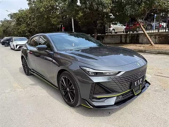 Фото 3 - Changan UNI-V