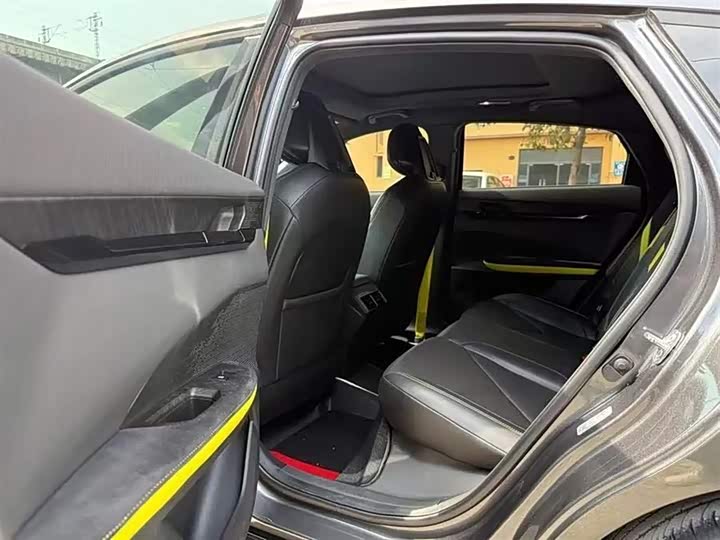 Фото 5 - Changan UNI-V