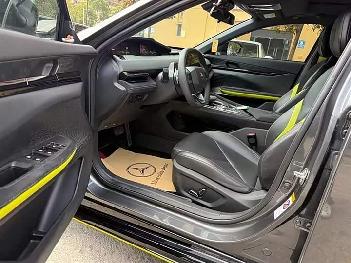 Фото 8 - Changan UNI-V