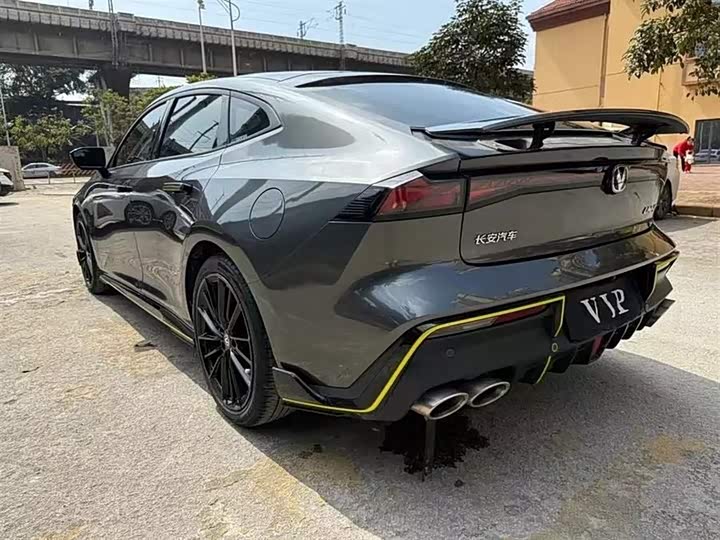 Фото 9 - Changan UNI-V