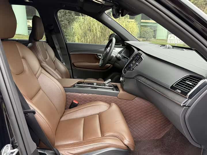 Фото 3 - Volvo XC90 Hybrid