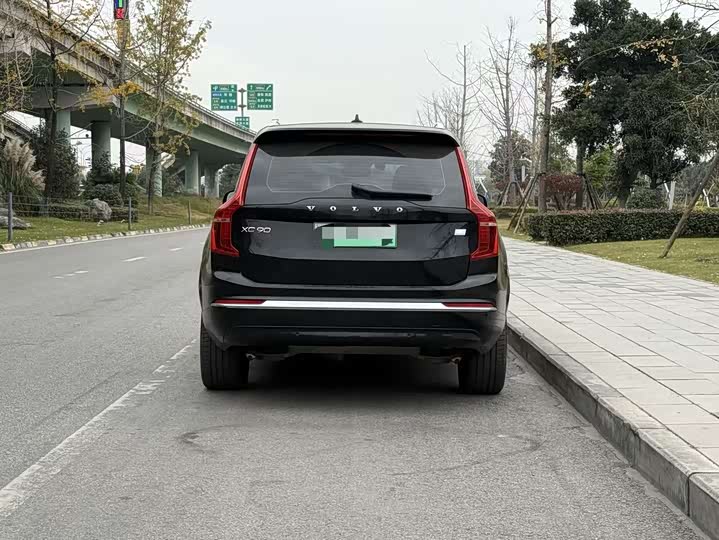 Фото 8 - Volvo XC90 Hybrid