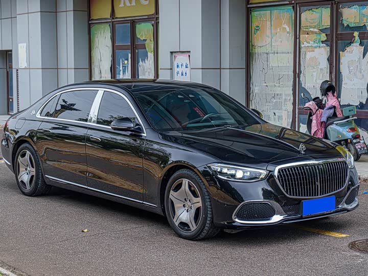 Фото 3 - Mercedes-Benz Maybach S-Class