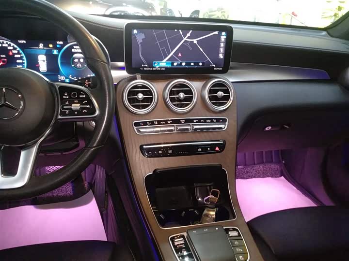 Фото 13 - Mercedes-Benz GLC-Class