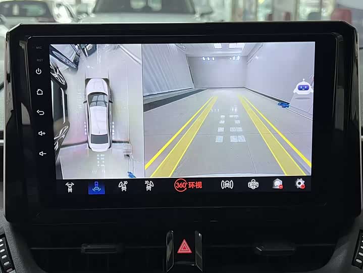 Фото 12 - Toyota Corolla