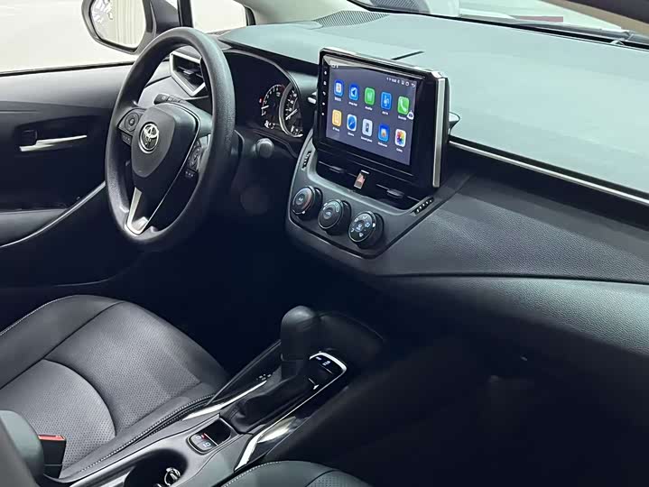 Фото 19 - Toyota Corolla