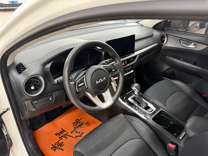 Фото 10 - Kia K3