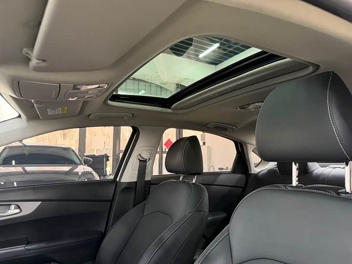 Фото 12 - Kia K3