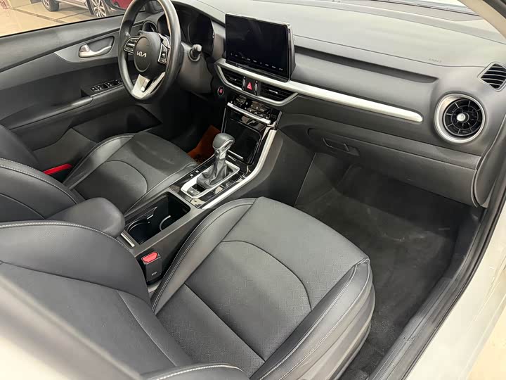 Фото 16 - Kia K3