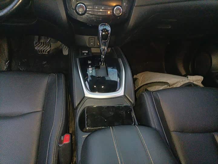 Фото 14 - Nissan X-Trail