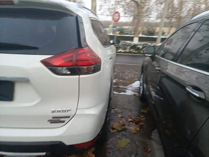 Фото 8 - Nissan X-Trail