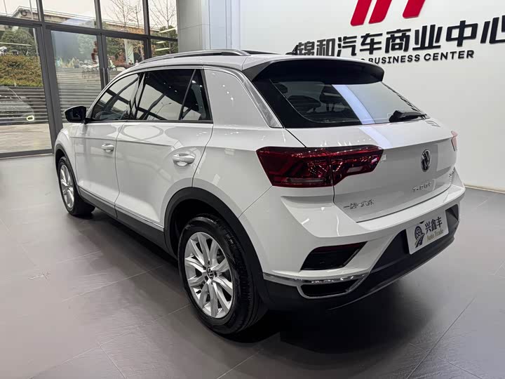 Фото 12 - Volkswagen T-Roc