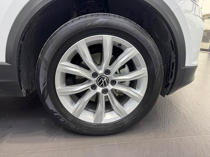 Фото 4 - Volkswagen T-Roc