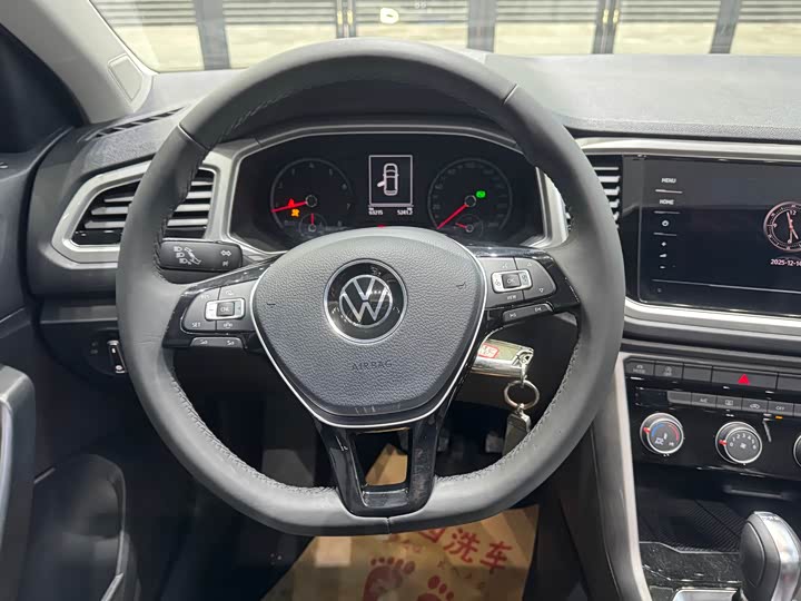 Фото 9 - Volkswagen T-Roc