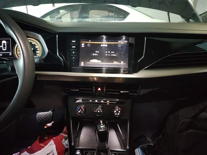 Фото 13 - Volkswagen Passat