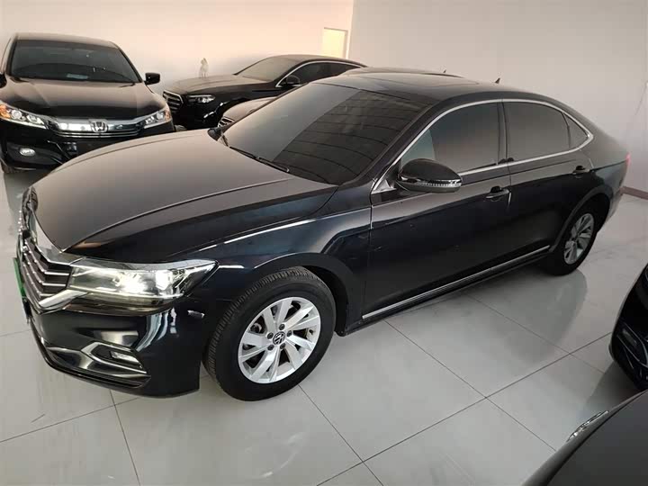 Фото 5 - Volkswagen Passat