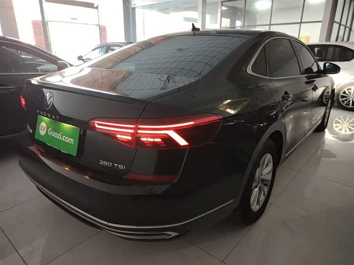 Фото 7 - Volkswagen Passat